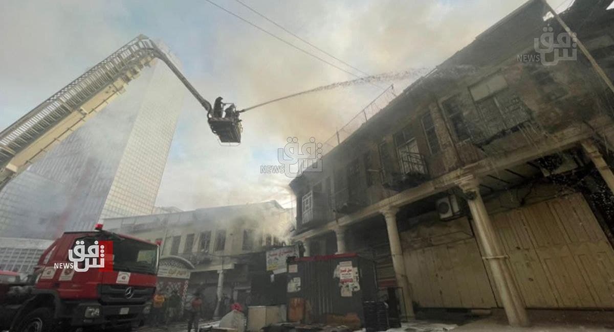 اندلاع حريق في مبنى تجاري بسوق الشورجة وسط بغداد