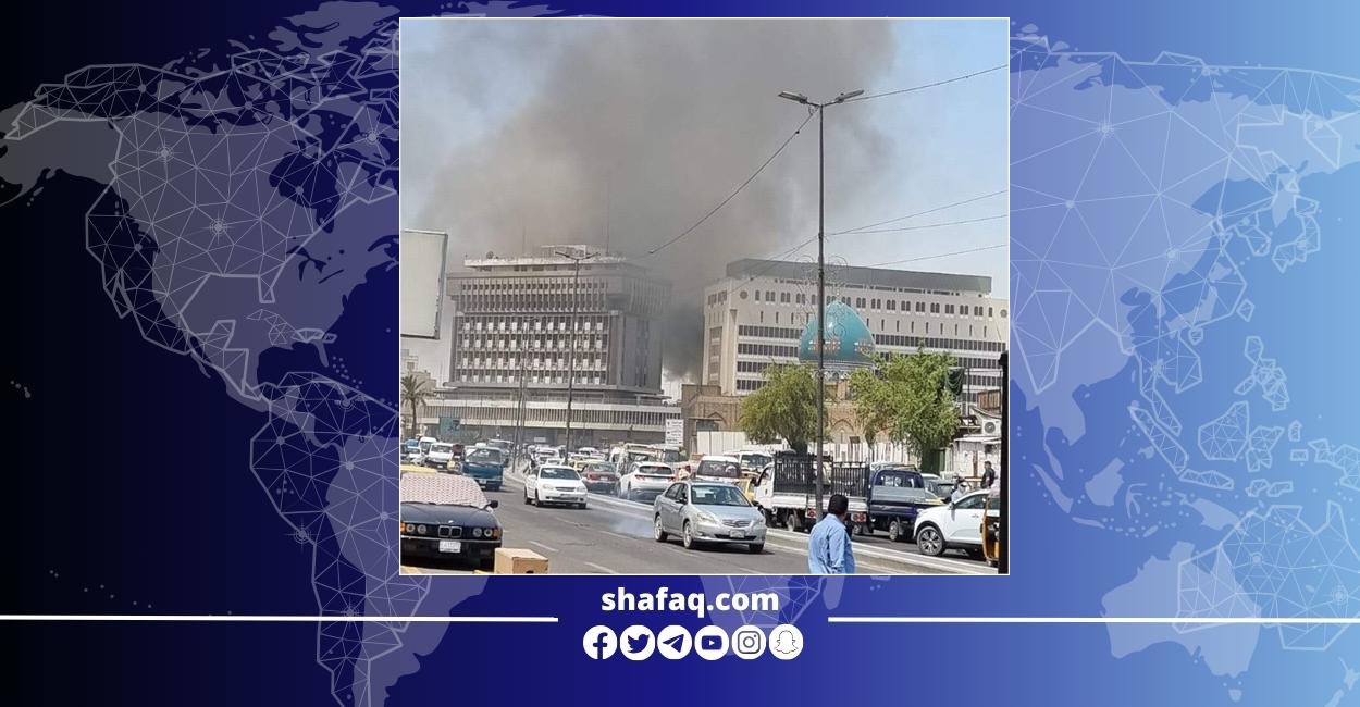 اندلاع حريق بعدد من محال السنك وسط بغداد