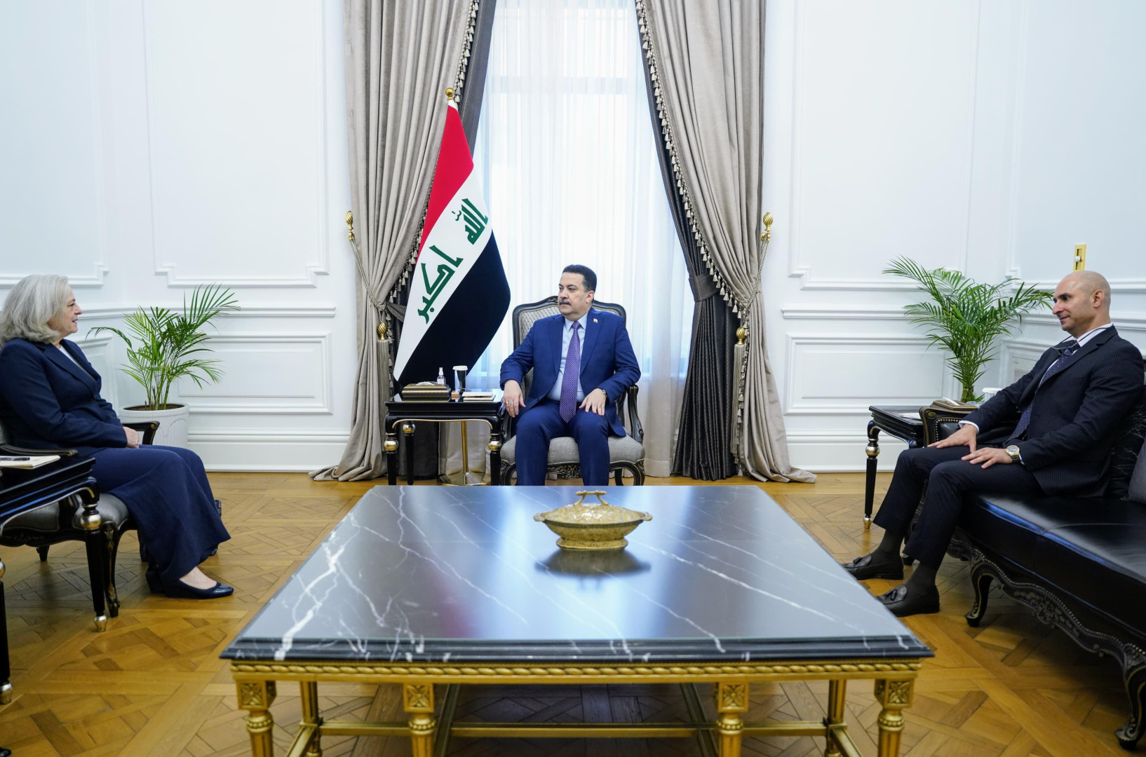 لقاء سياسي يجمع السوداني مع سفيرة أمريكا في العراق
