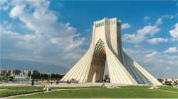 طهران تحطم ارقاماً قياسية في استهلاك المياه .. السكان يشربون 2.5 مليار زجاجة يوميا