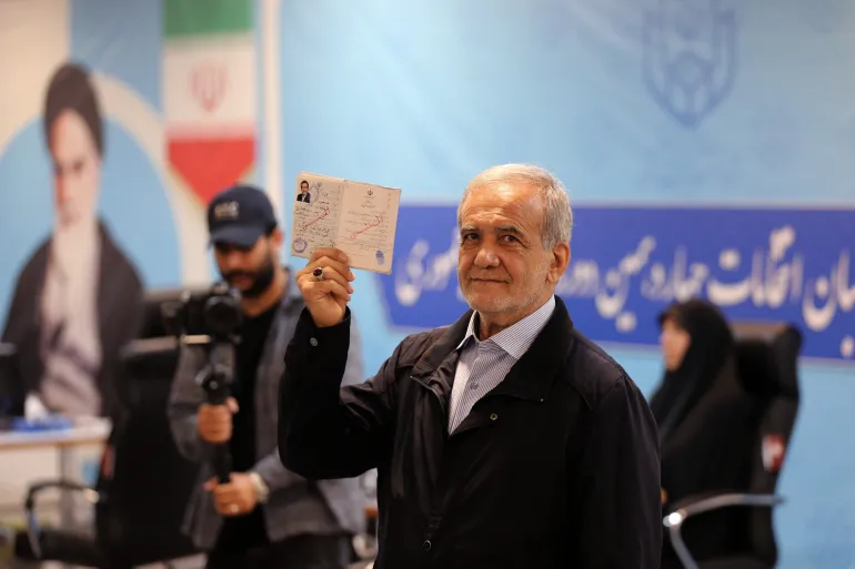 Pezeshkian leads the preliminary counting results of the Iranian elections