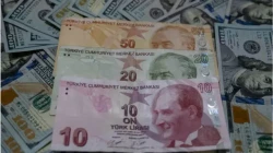 Turkish lira hits record low, Central Bank holds interest rates