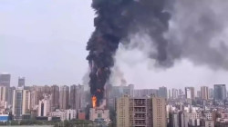 مصرع 16 شخصاً بحريق كبير اندلع في مركز تجاري بالصين