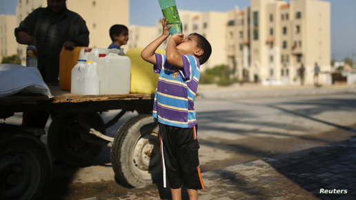 غزة تكتشف فيروساً نادراً في مياه الصرف الصحي وتحذر من "كارثة"