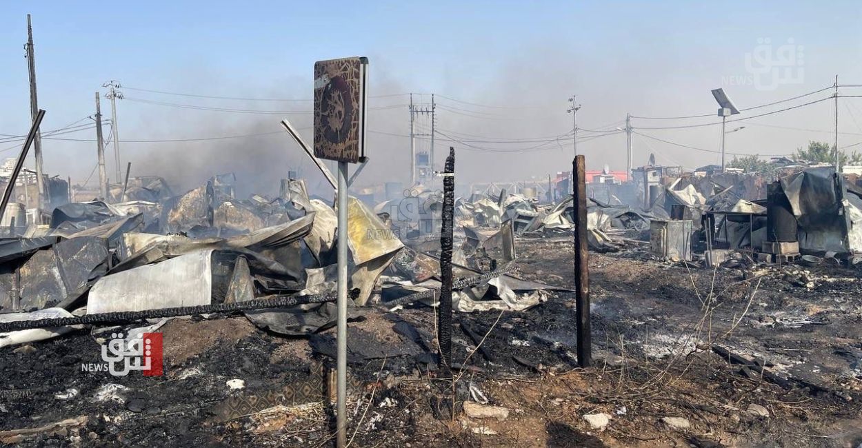 الدفاع المدني يخمد حريقا اندلع بـ"مخيم للنازحين" في اربيل (صور)