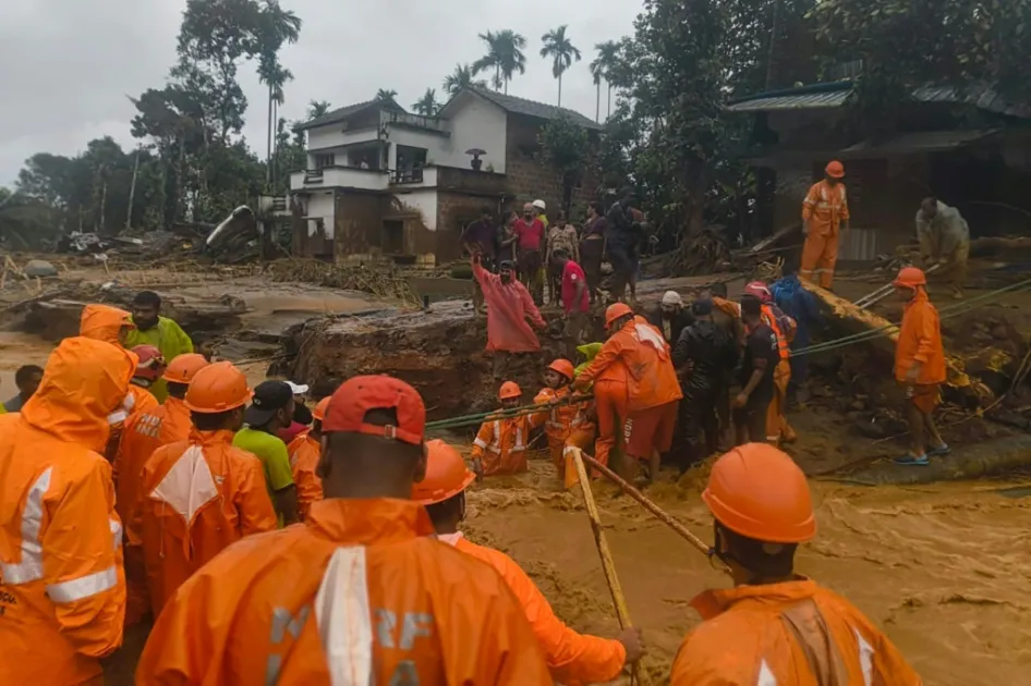 Landslides kill nearly 100 persons in India