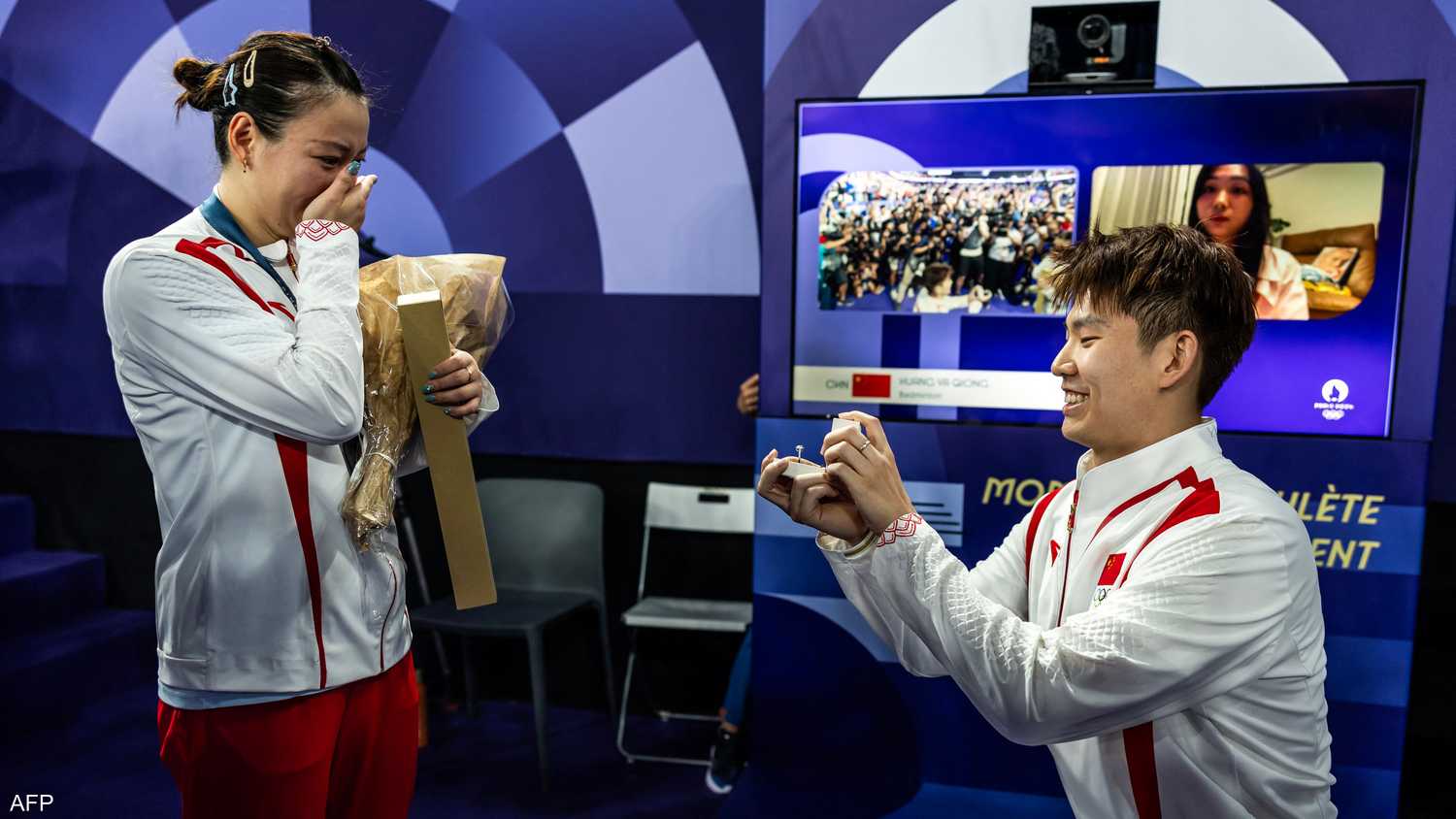 زواج صيني يفاجئ جماهير أولمبياد باريس (فيديو)