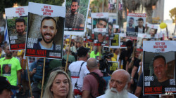 إسرائيل.. أهالي الرهائن يتهمون نتنياهو بعرقلة التوصل إلى اتفاق ووفد التفاوض يعود من القاهرة