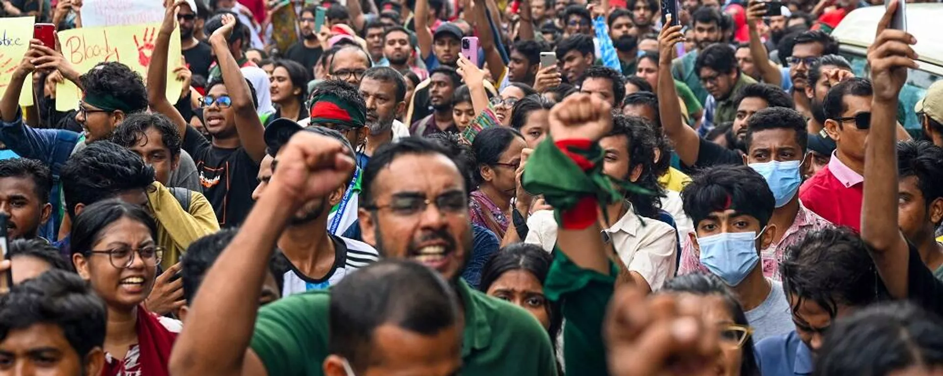 احتجاجات بنغلاديش.. مئات الضحايا وحظر تجوال وقطع إنترنت مستمر