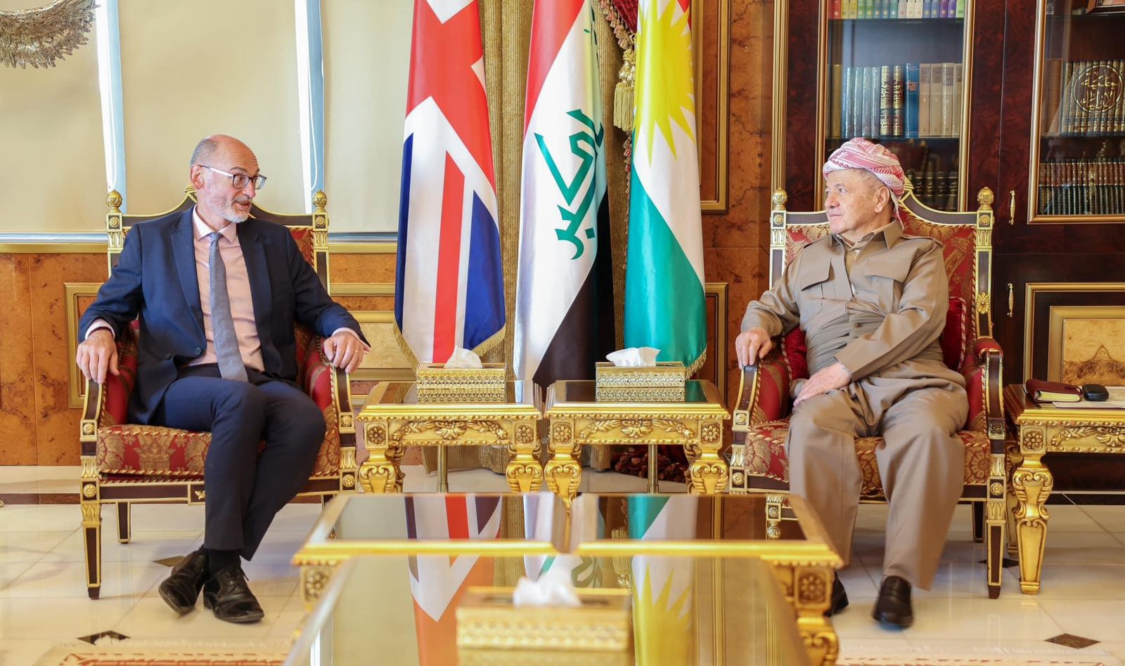 Kurdish Leader Barzani, UK Envoy Hitchen urge stability in Middle East