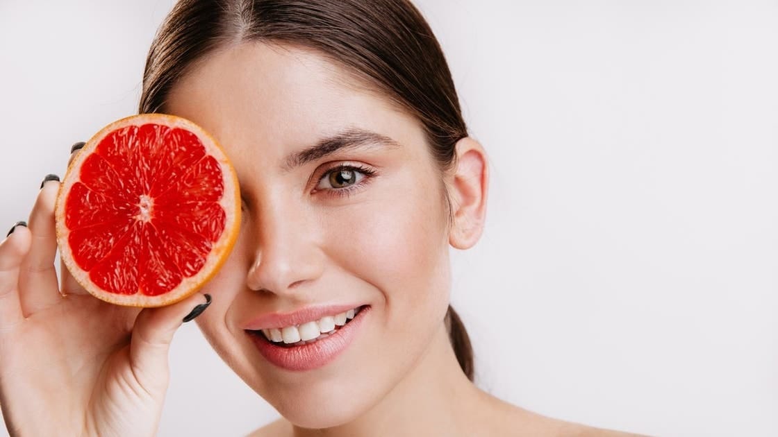 زيت "الليمون الهندي" حل مثالي جديد لأصحاب الشعر الدهني