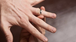 خلال شهرين.. أربيل تسجل نحو 70 حالة "استعصاء خواتم" في الأصابع