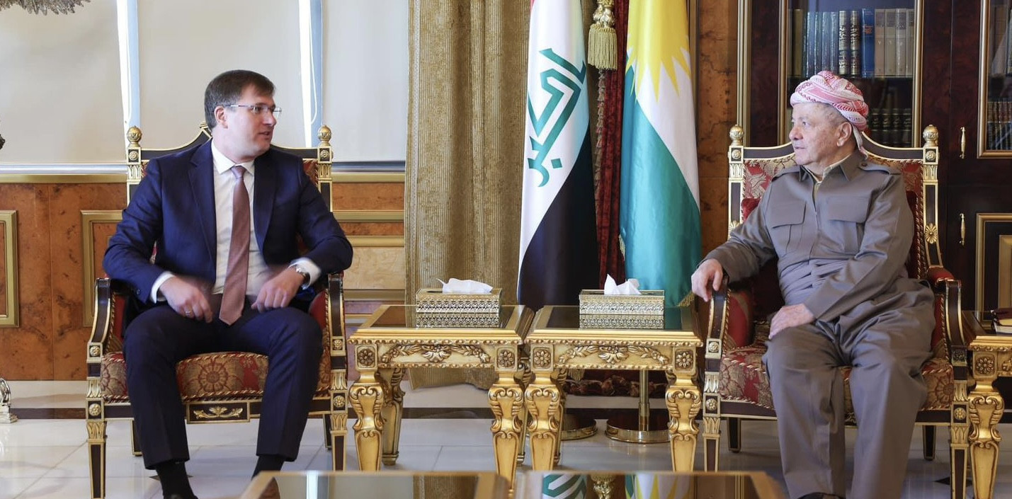 Leader Masoud Barzani discusses regional politics with Russian Consul