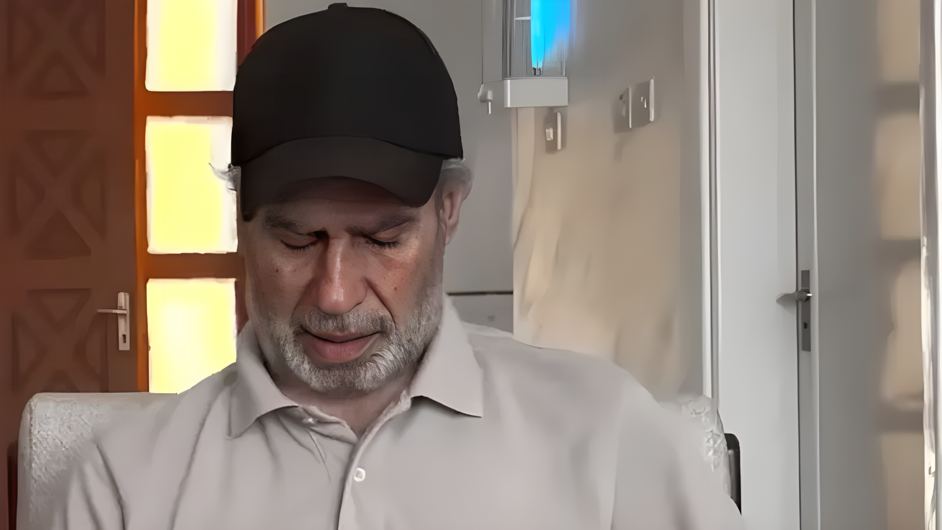 صانع "كليبات" كاظم الساهر في دار العجزة