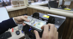 Dollar prices surge slightly in Baghdad, stabilize in Erbil