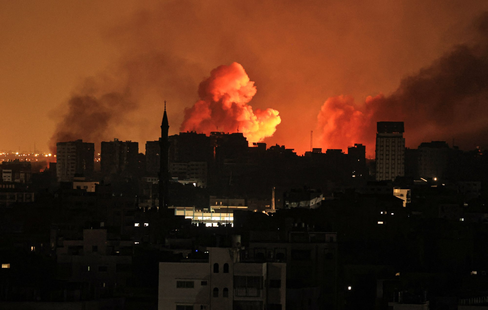 Israeli airstrike on Beit Lahia kills 73 Palestinians: Gaza authorities ...