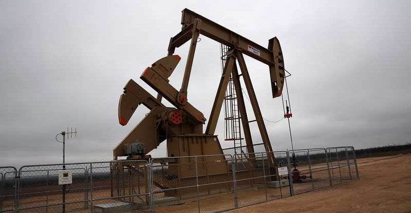 Oil rises on US stockpiles drawdown, OPEC+ mulls output hike delay