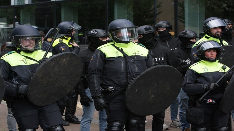 Amsterdam to boost security around Jewish sites after violent clashes between Israeli and Palestinian fans