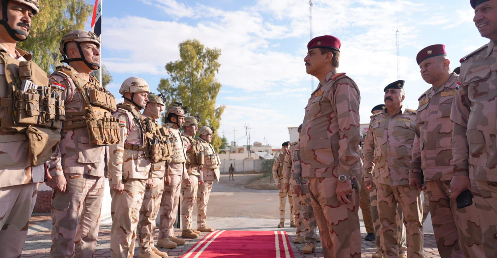 بعد تهديد إسرائيل .. قائد عسكري  كبير يستطلع الشريط الحدودي غربي العراق