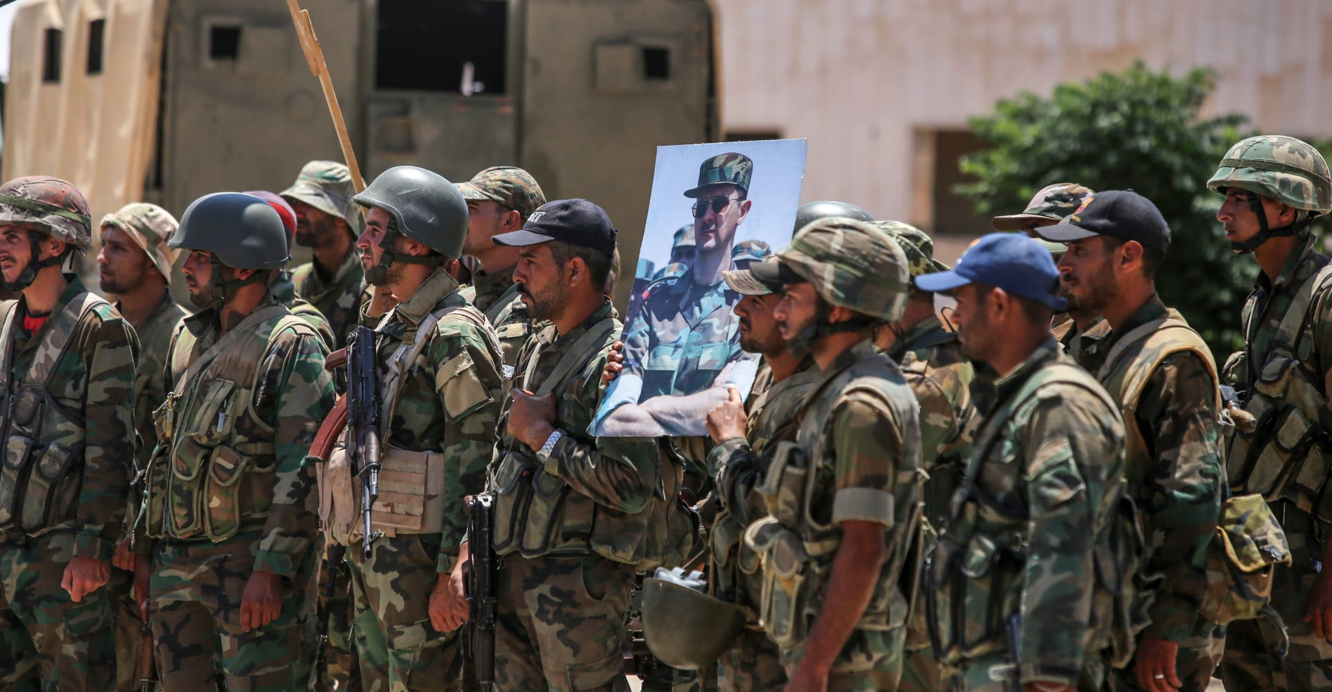 الجيش السوري يستعد لهجوم "مضاد" على حلب وإدلب