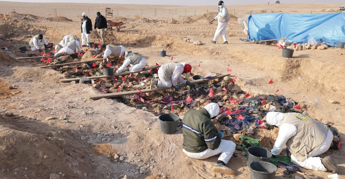 سودانی لە پەیاکردن قەوریگ وەکۆمەڵ ئەرا کورد لە بیاوان سەماوە تیەێدە دەنگ