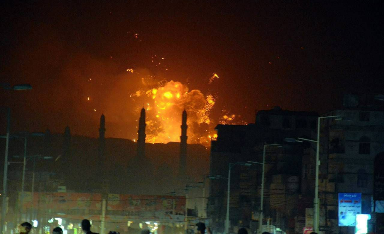 Airstrikes hit Yemeni capital Sana'a, targeting Houthi military sites