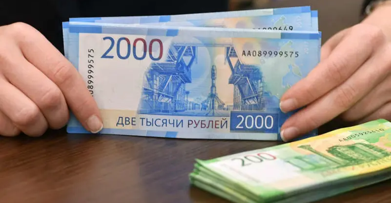 "خطأ فني" يحول عمال مصنع إلى مليونيرات في ليلة