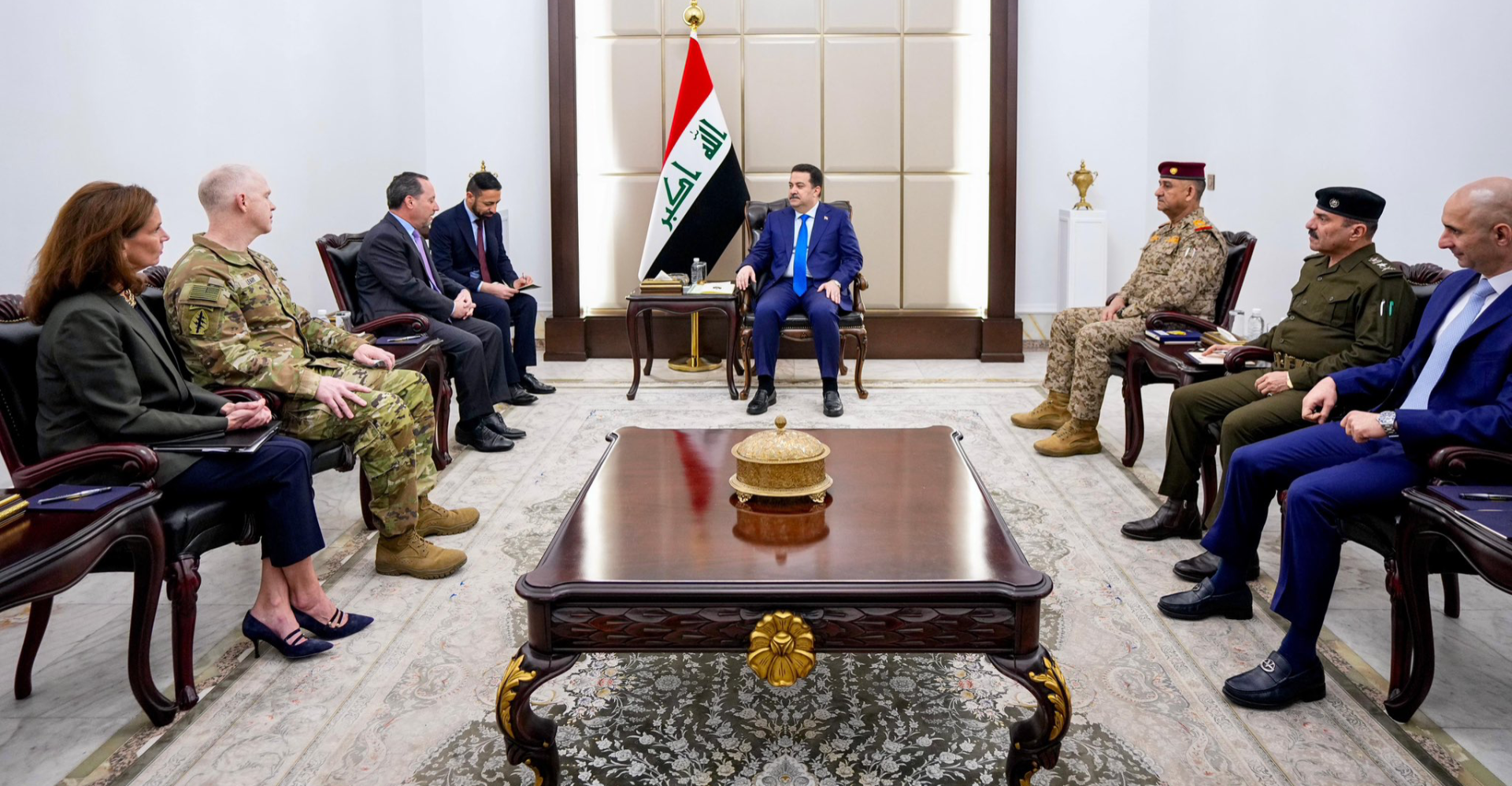 Al-Sudani briefs the commander of the international coalition on developments in controlling the Iraqi borders