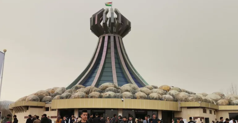 "غياب المحافظ" يدفع موظفي ديوان حلبجة للإضراب عن الدوام