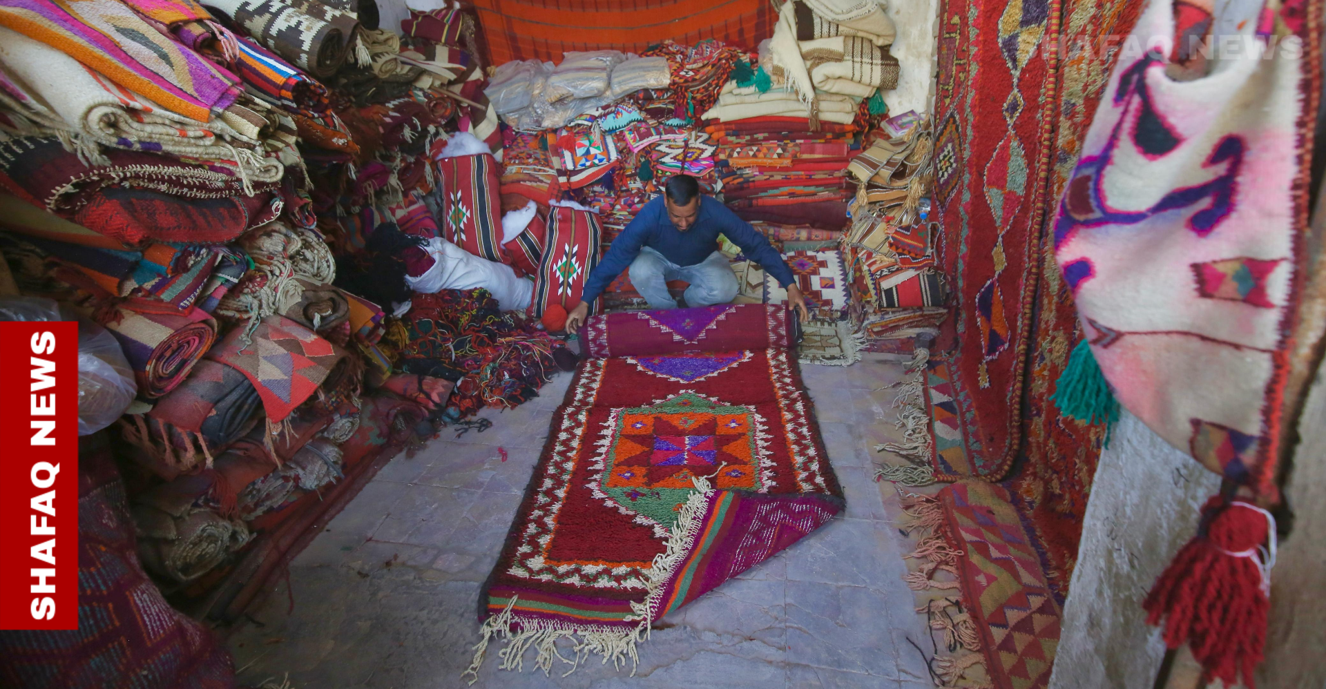 حرفة السجاد اليدوي في العراق تقترب من الاندثار مع رحيل النسّاجين (صور)