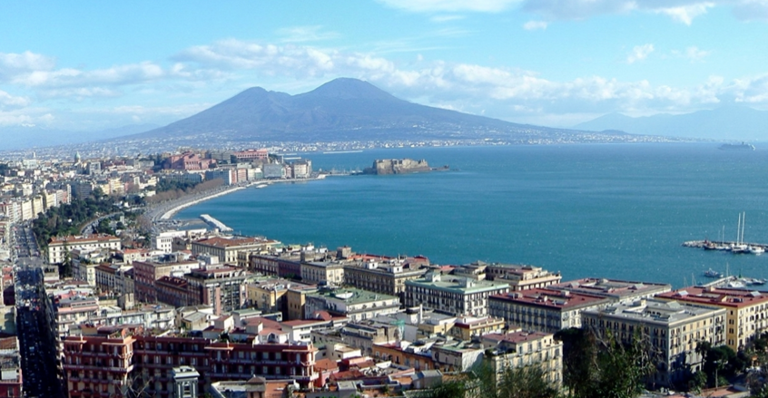 زەویلەرزەیلیگ یەک لەدویای یەک دەێد لە ناوچەیگ گڕکانی لە نابولی ئیتالیا