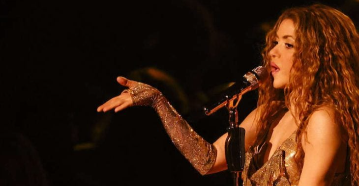 شاكيرا تلغي حفلا لها بعد مرض مفاجئ