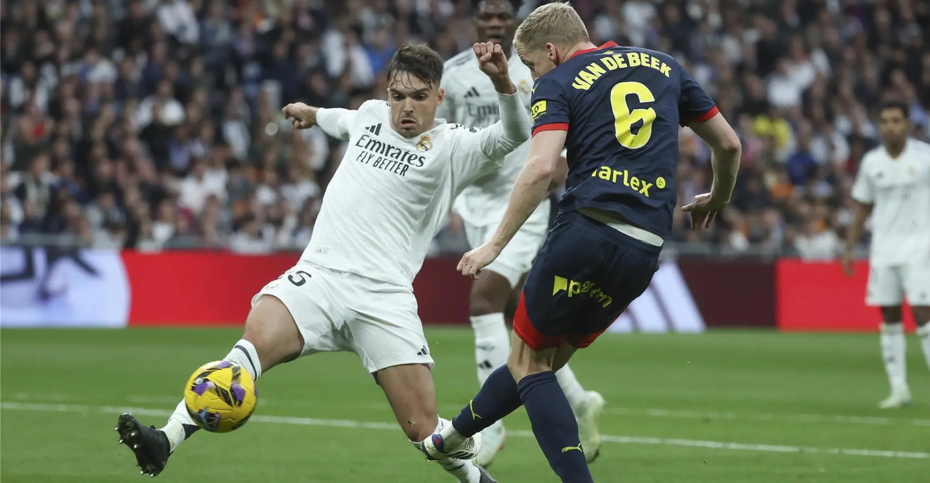 قطار ريال مدريد "يدهس" جيرونا ويلاحق برشلونة في الليغا