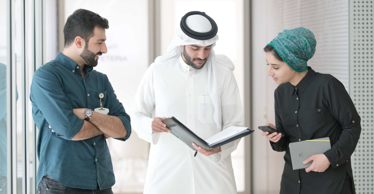 الصالح نيوز : 
                        أمير قطر يُلزم القطاع الخاص بتوظيف القطريين وأبناء القطريات
                    