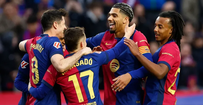 برشلونة يكتسح سوسيداد برباعية وينفرد بصدارة الليغا الإسبانية