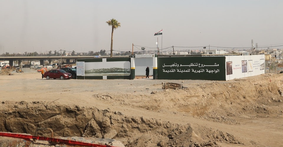 نينوى ترفع 200 ألف طن أنقاض من الواجهة النهرية وسط تحديات الألغام