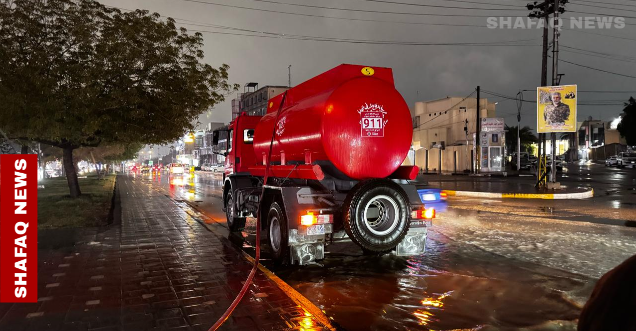 التجارة العراقية تستنفر لحماية الخزين الغذائي من مياه الأمطار