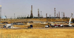 Oil up on weak dollar, tariff concerns cap gains