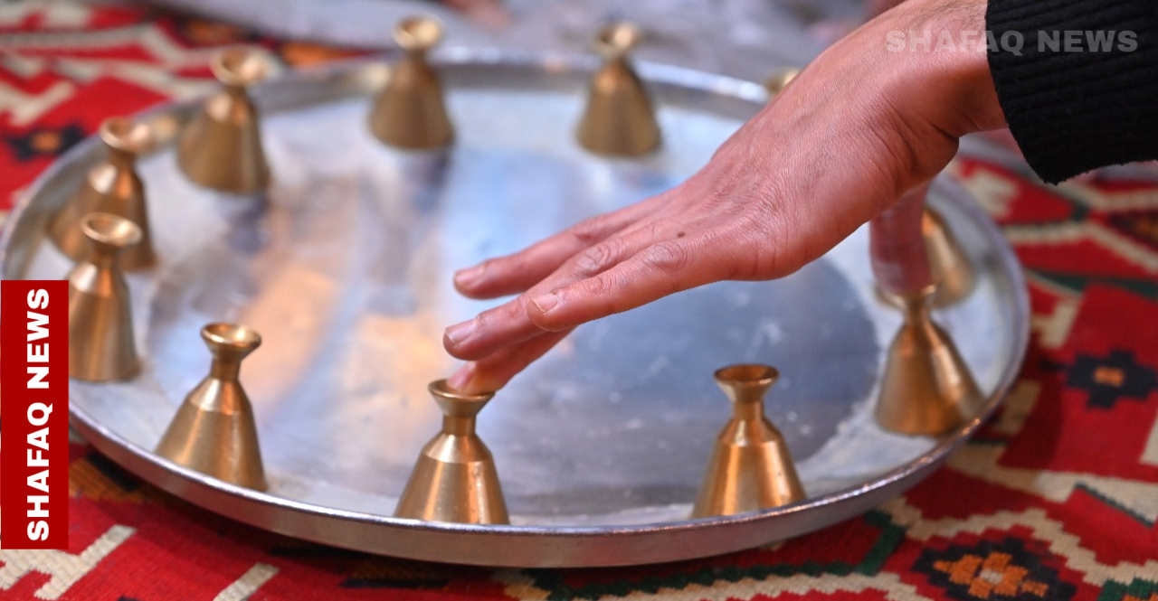 بجهود فردية.. مقهى تراثي في أربيل ينظم بطولة للعبة "الصينية" (صور)