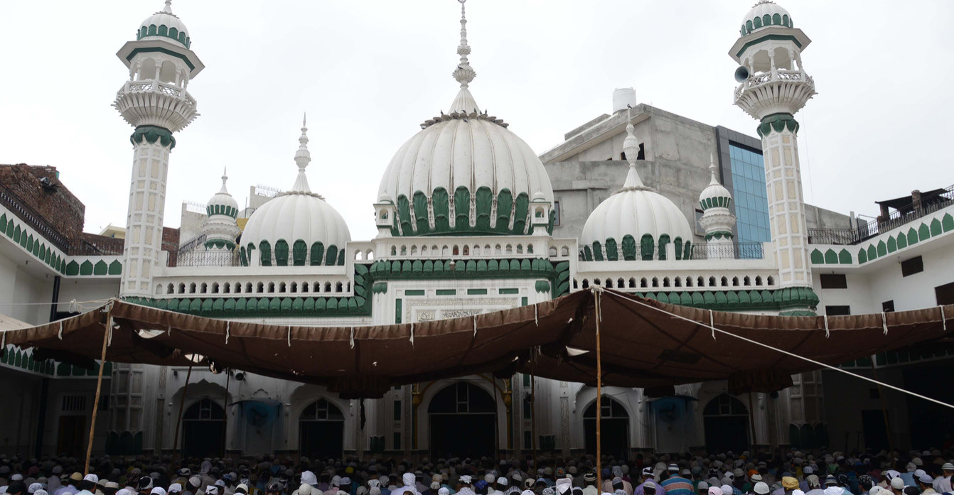 البرلمان الهندي يقر قانوناً يمنح الحكومة سيطرة على ممتلكات الوقف الإسلامي