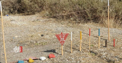 War debris, landmines stop Syrians from returning