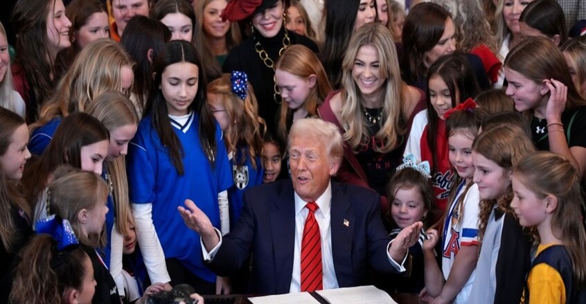 إدارة ترامب تقاضي ولاية أمريكية بسبب "المتحولات جنسياً"