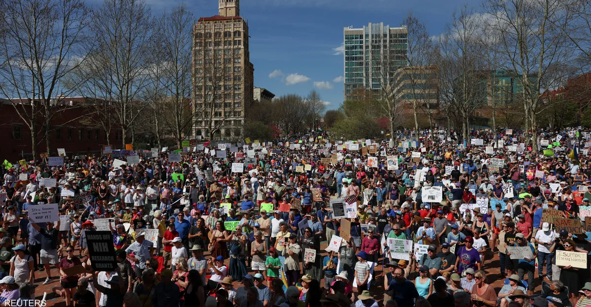 الشارع الأمريكي يشتعل.. آلاف يتظاهرون مجدداً ضد ترامب