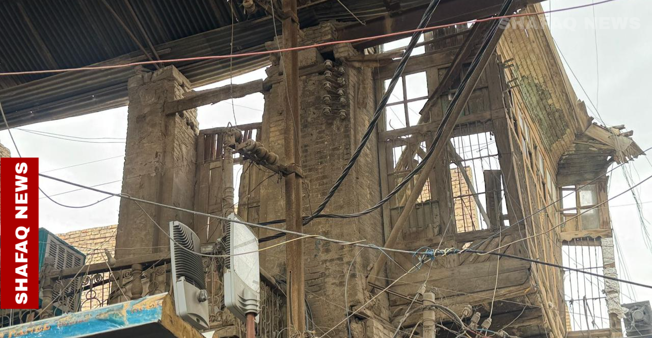 سوق "الاستربادي" في الكاظمية.. شاهد تاريخي "متهالك" (صور)