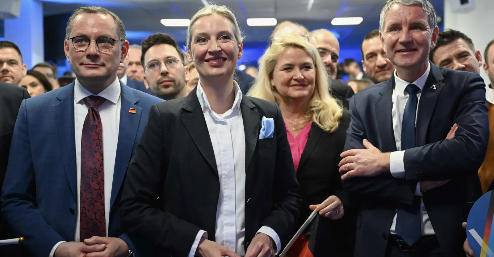 الفائز الثاني بالانتخابات.. ألمانيا تصنف حزب البديل "يمينياً متطرفاً"