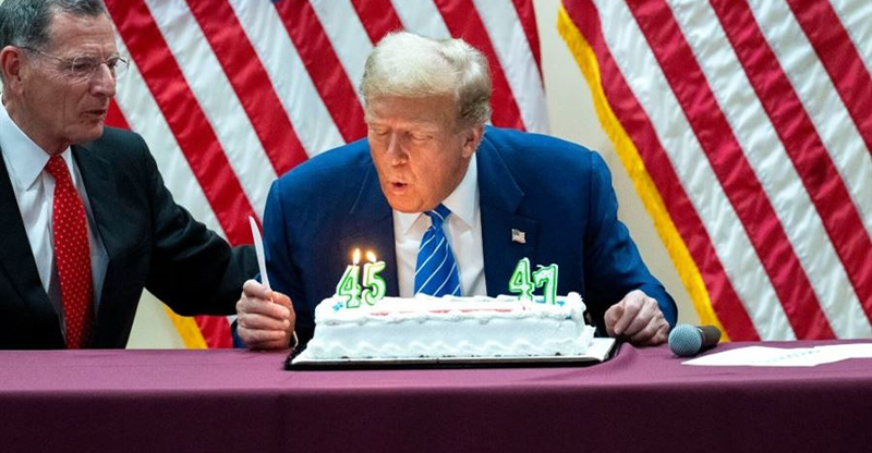 على خطى صدّام.. استعراض عسكري أمريكي في يوم ميلاد ترامب