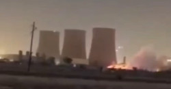 إيران.. حريق ضخم قرب محطة للطاقة (فيديو)