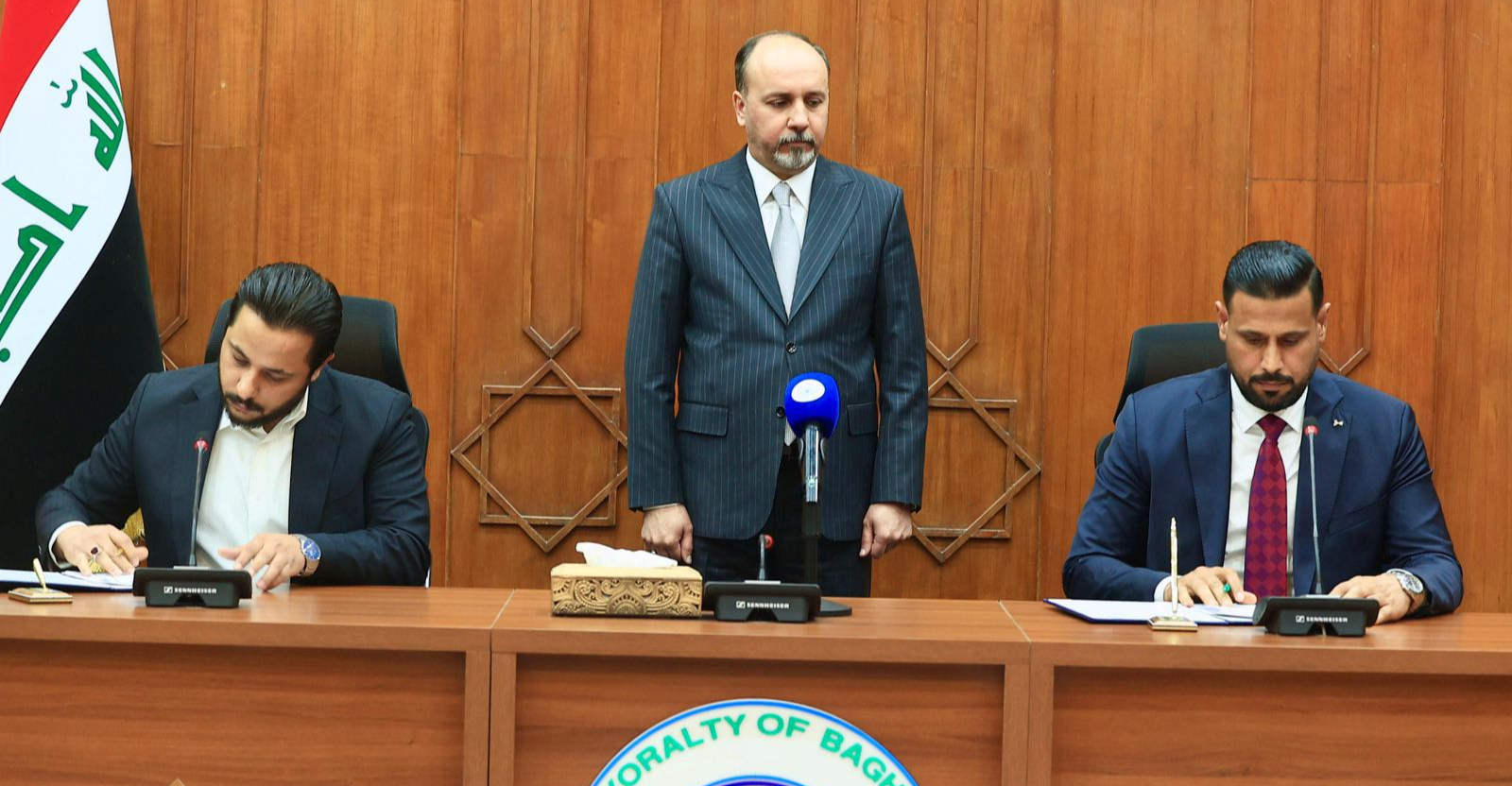 بغداد توقع أول عقد لجمع النفايات الصلبة دون كشف تفاصيله