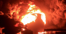 تدمير ميناء الحديدة بالكامل.. إعلان إسرائيلي بانتهاء غارة اليمن