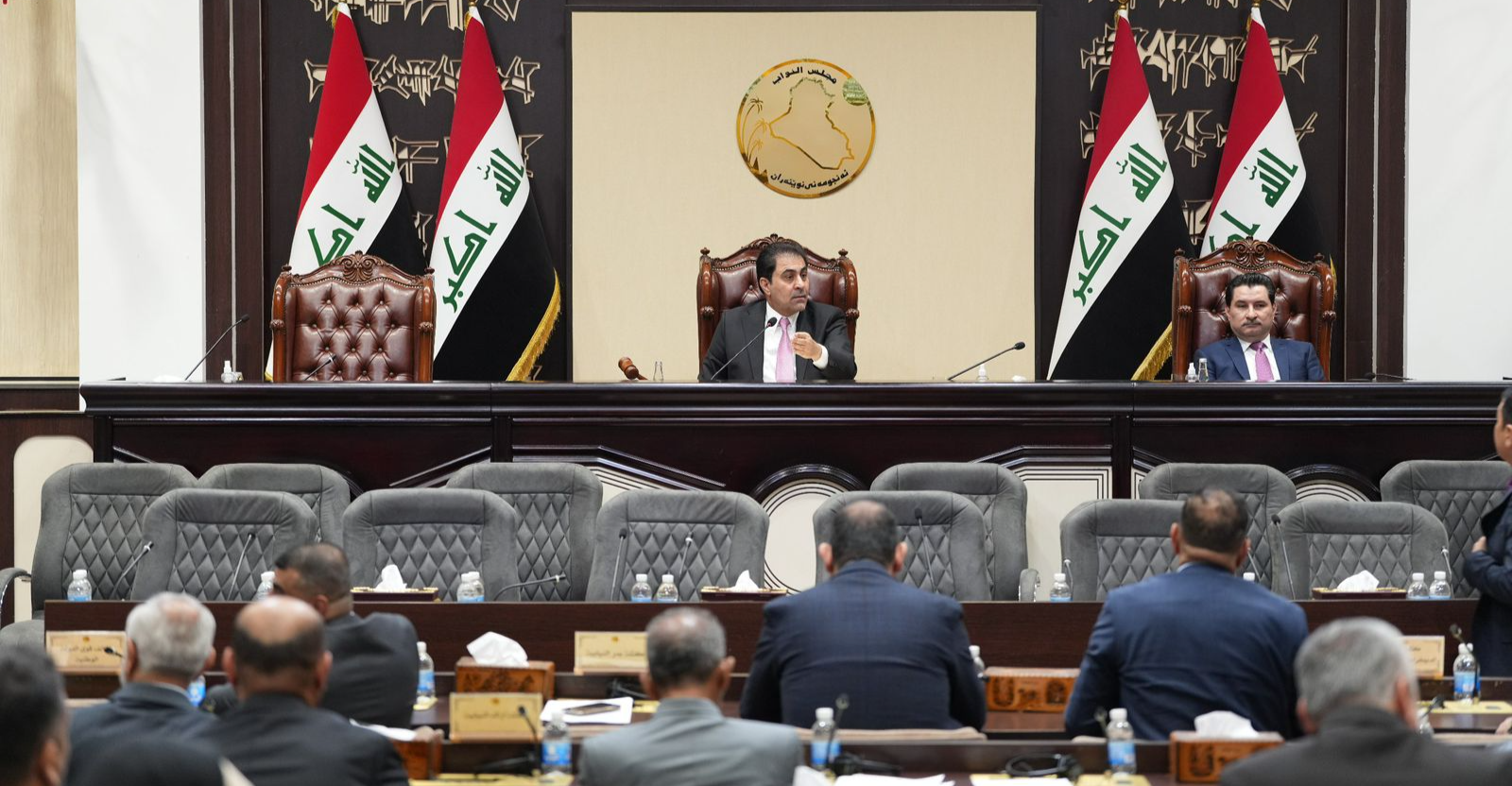 بعد غياب 190 نائبا.. البرلمان العراقي ينشر اسماء الحاضرين ويستقطع رواتب المتغيبين